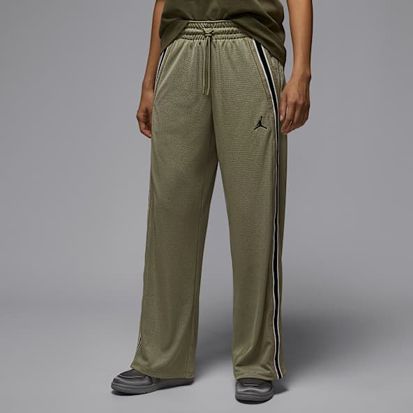 NIKE ナイキ トラックパンツ ブラウン NIKE｜ナイキ（メンズ）のパンツ（ブラウン/茶色系）通販 - ZOZOTOWN